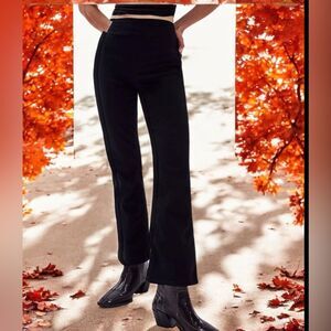Free People | We the Free black mid rise crop flare jeans NWT size S.